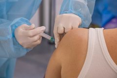 Друга бустерна доза: кому, де і якою вакциною