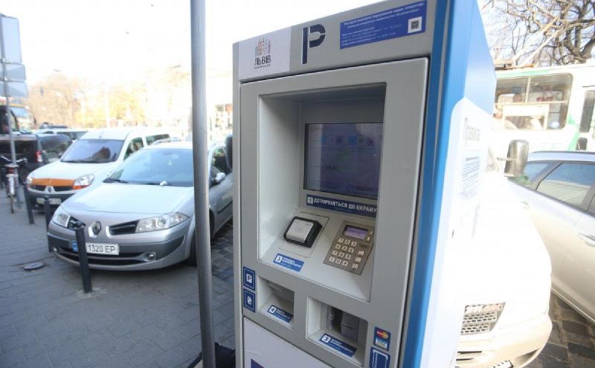 У Львові визначили місця для семи нових платних парковок