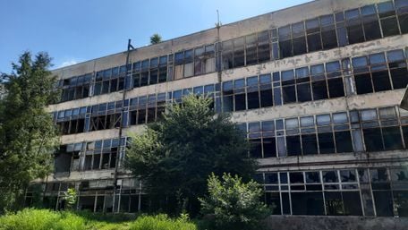 У Львові виставили на продаж закинутий науковий інститут біля «Кінескопа»