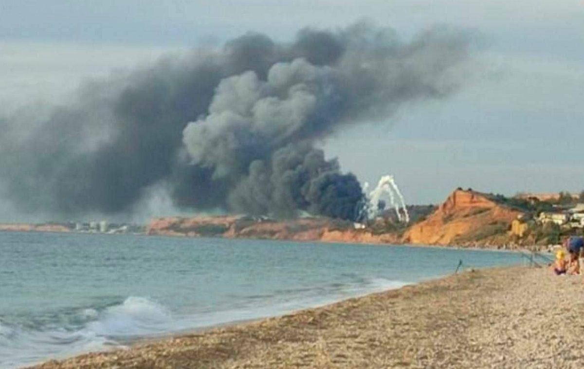 На військовому аеродромі «Бельбек» у Криму пролунали вибухи
