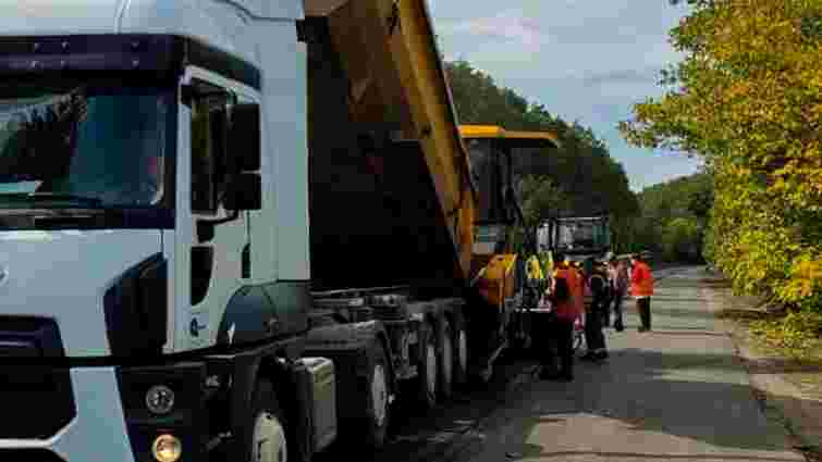 На Буковині розпочали ремонт дороги до кордону з Молдовою