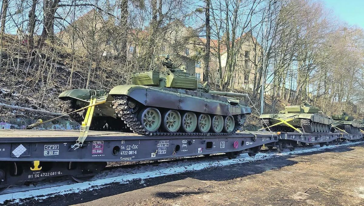 Чехія вирішила передати Україні партію важкої техніки