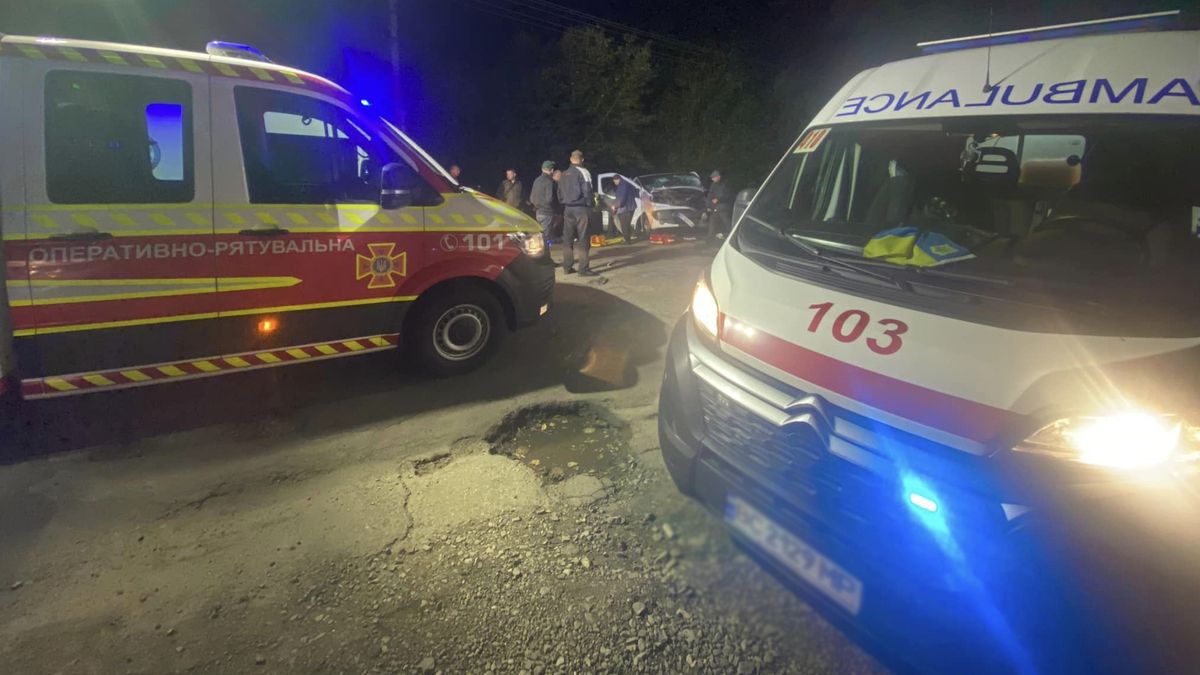 У ДТП двох легковиків на Самбірщині постраждали шестеро людей