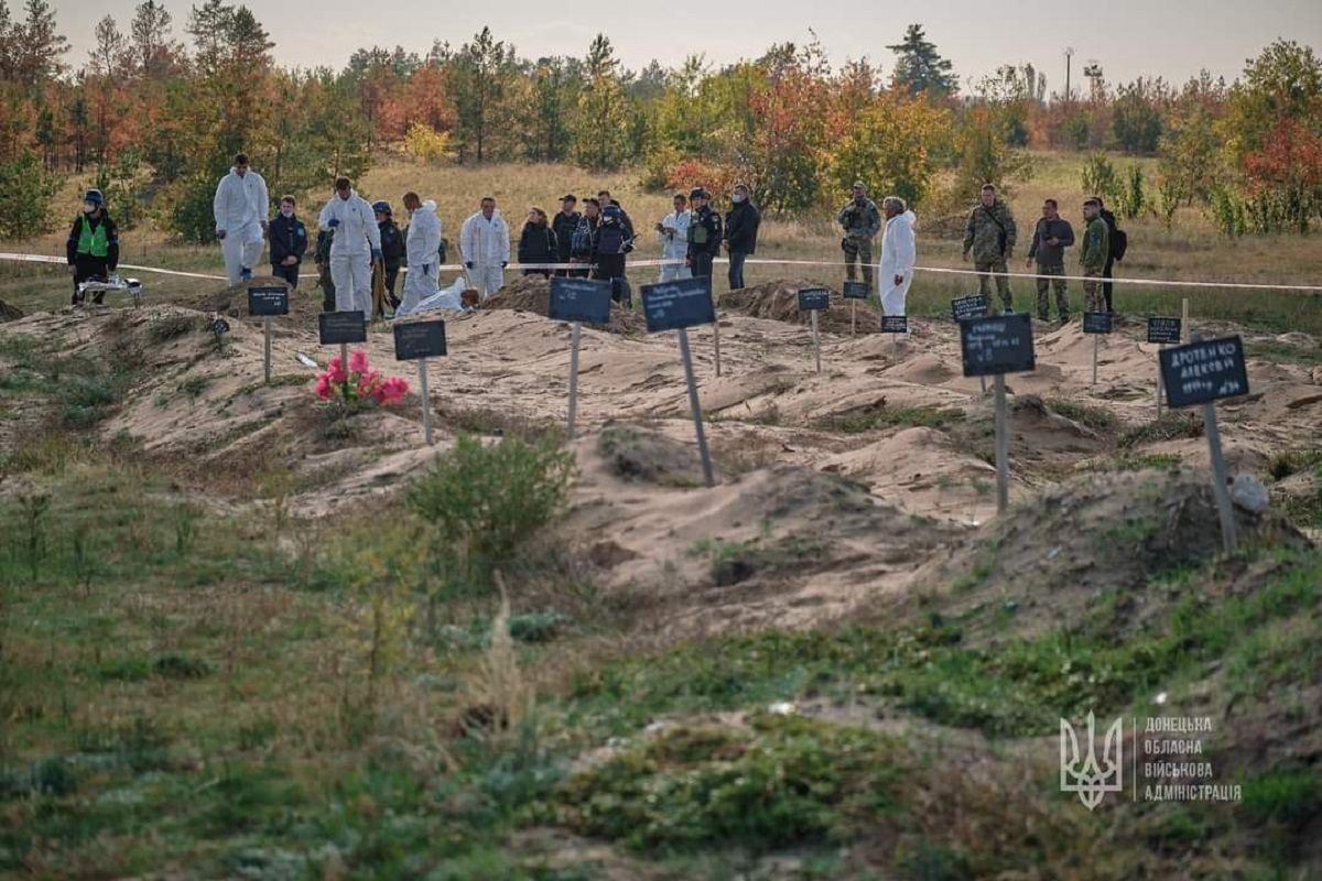 Голова Донецької ОВА розповів про масові поховання в Лимані
