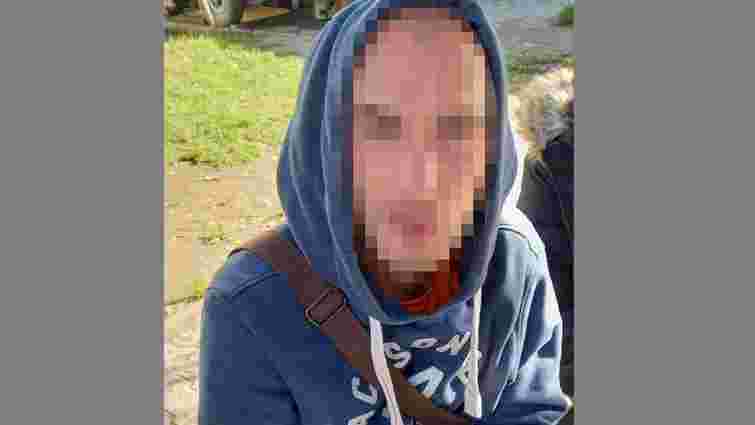 Поліція затримала 22-річного грабіжника за напад на львів'янку