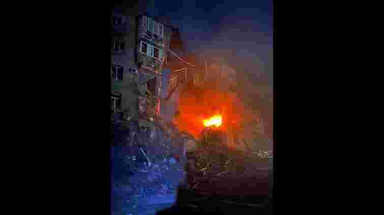 РФ знову обстріляла ракетами житлові будинки у Запоріжжі, є жертви
