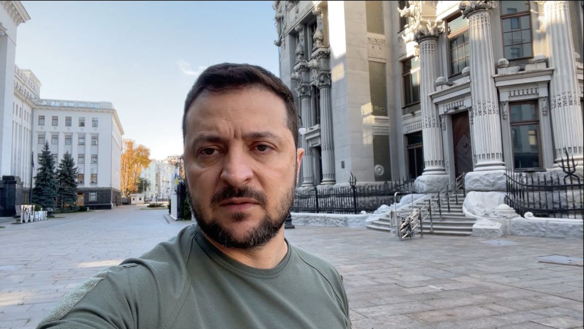Володимир Зеленський звернувся до українців після масованого ракетного удару