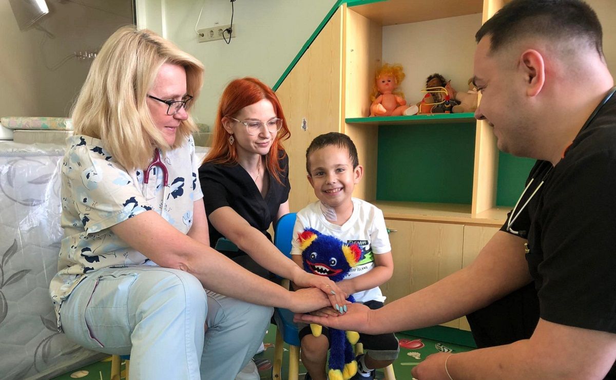 У Львові вперше пересадили нирку від родинного донора 4-річному хлопчику