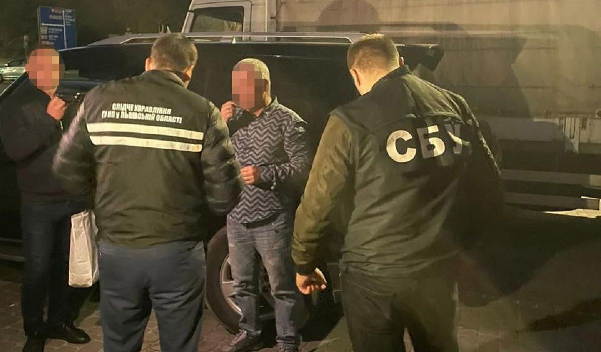 Посадовця Держрезерву на Львівщині затримали за вимагання 1 млн грн хабара