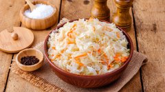 Квашена капуста: «швидка» від усіх бід