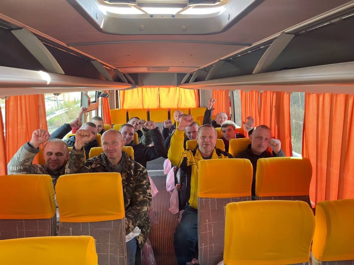 З російського полону звільнили ще 20 українських військових