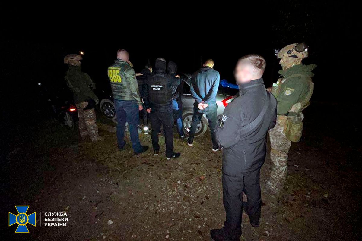 СБУ затримала п’ятьох закарпатців за переправку ухилянтів через Тису