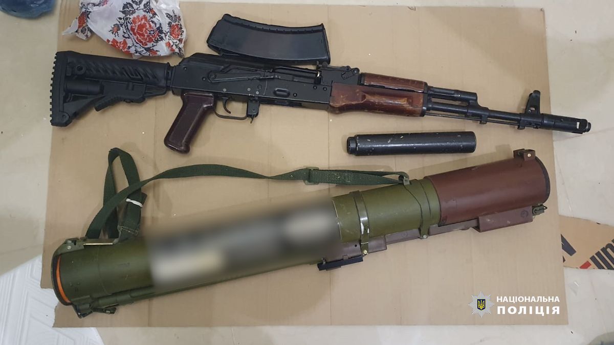 Поліція розповіла про результати обшуку квартири вбивці патрульної з Чернівців