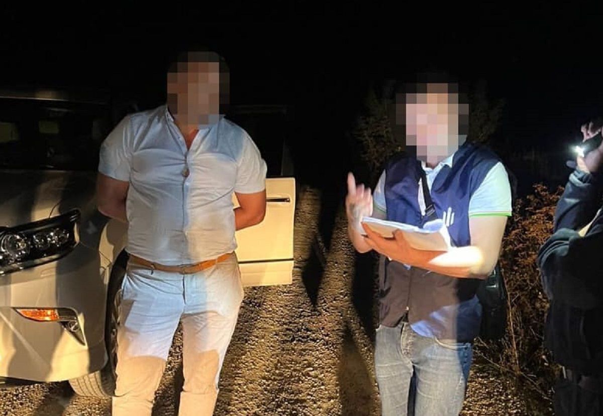 У затриманого на хабарі податківця з Тернопільщини знайшли незаконні боєприпаси
