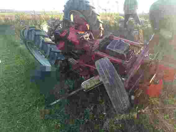 47-річний чоловік загинув внаслідок перекидання трактора на Рівненщині