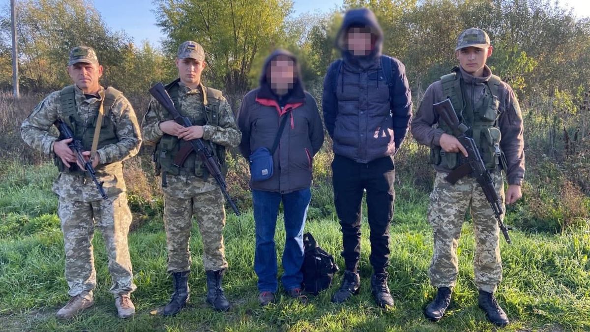 Прикордонники затримали батька із сином під час спроби втекти в Угорщину 