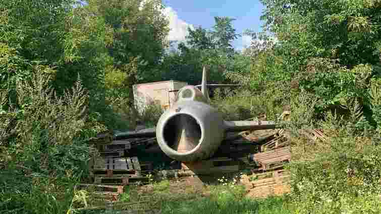 Мерія Тернополя вдруге виставила на аукціон демонтований радянський літак