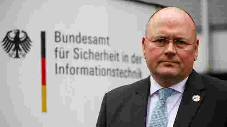 У Німеччині звільнили голову служби кібербезпеки після звинувачення у зв'язках з РФ