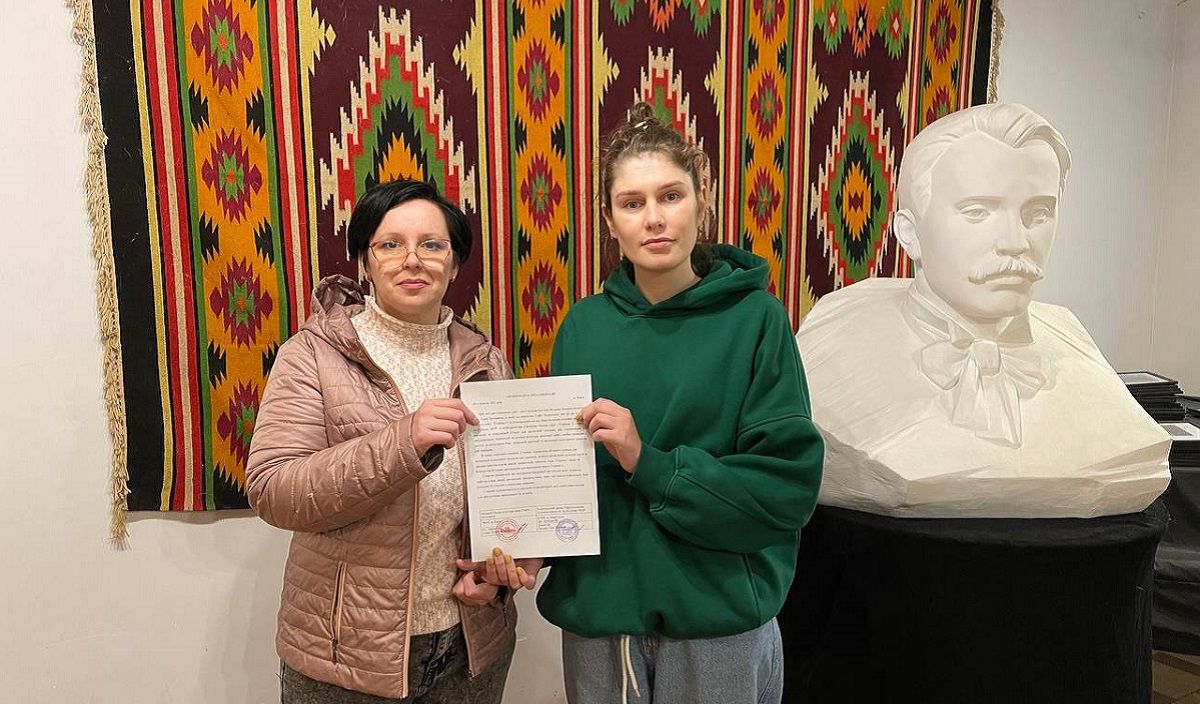 Маріупольська художня школа відновила заняття у львівському палаці Хоткевича