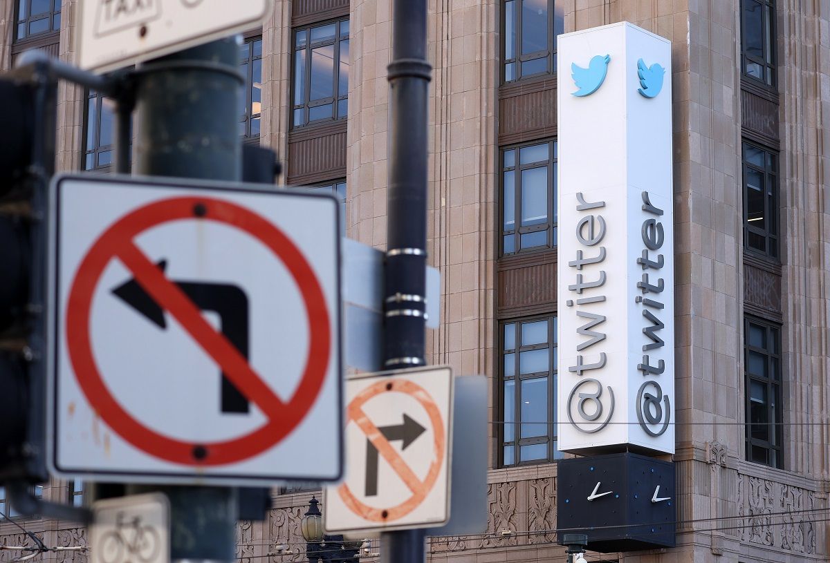 Ілон Маск підтвердив купівлю Twitter'а і звільнив усе керівництво