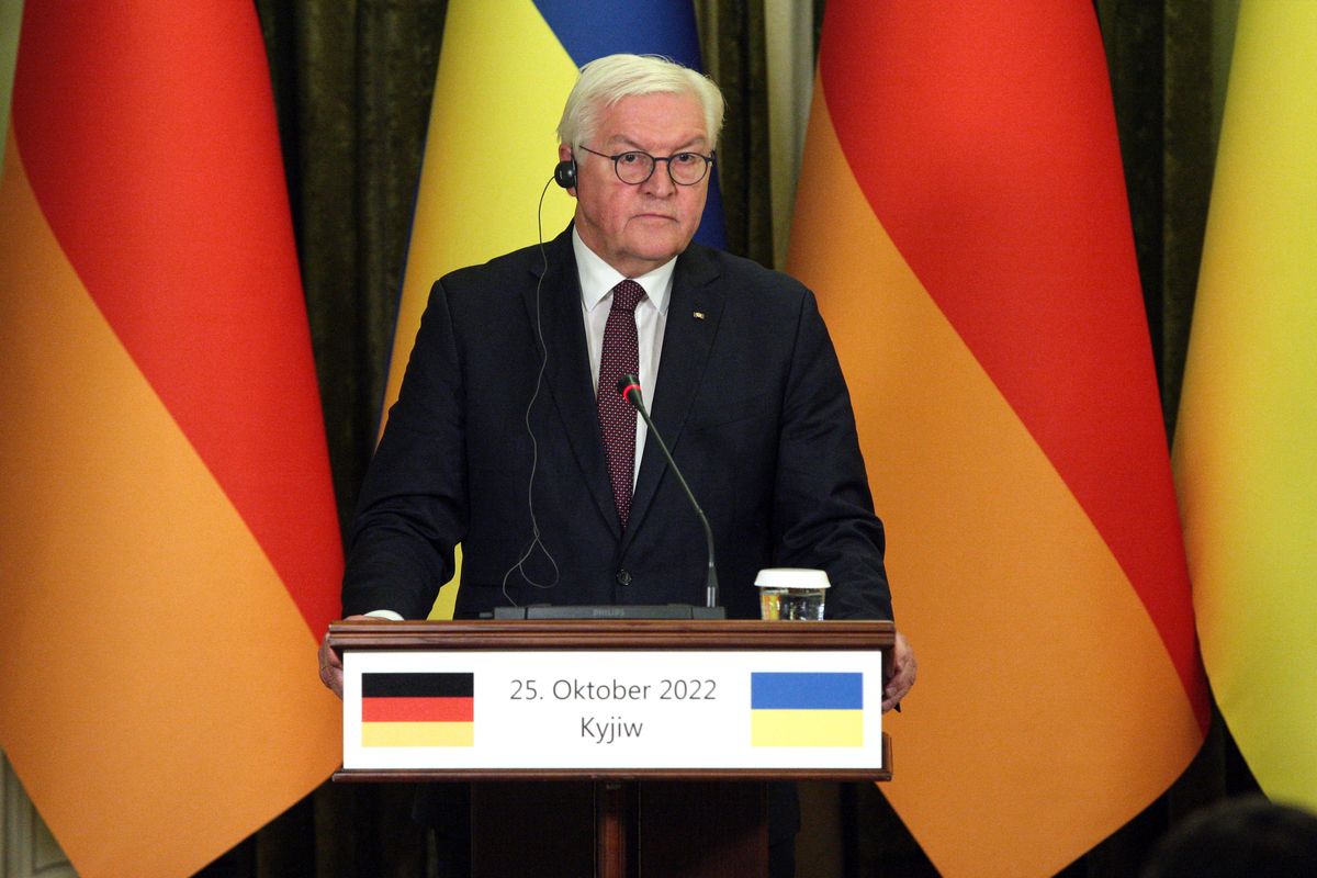 Штайнмаєр закликав німців змінити уявлення про відносини з Росією
