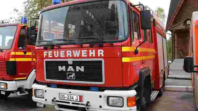 Рятувальники Харкова отримали від Німеччини дві сучасні пожежні автоцистерни