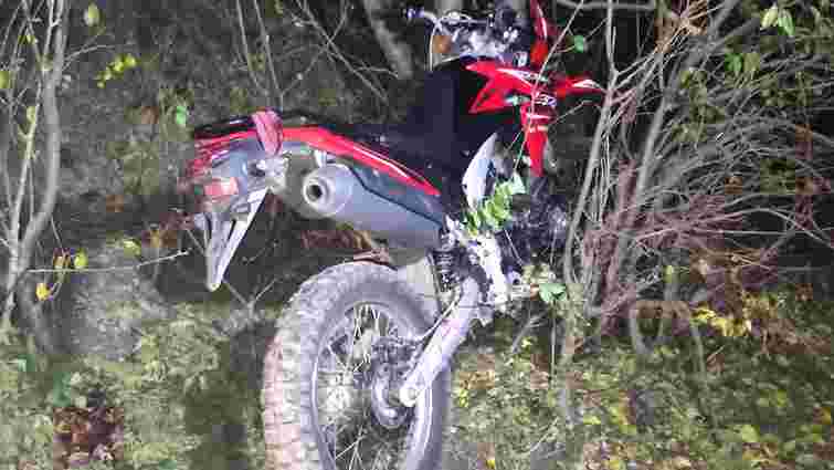 20-річний мотоцикліст загинув внаслідок зіткнення з деревом на Рівненщині