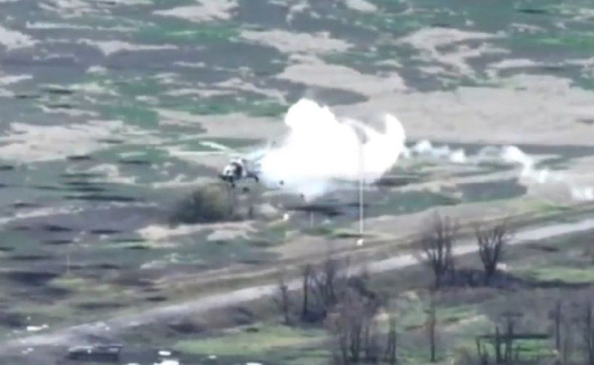 Українські зенітники показали відео знищення російського Мі-8 на Донеччині