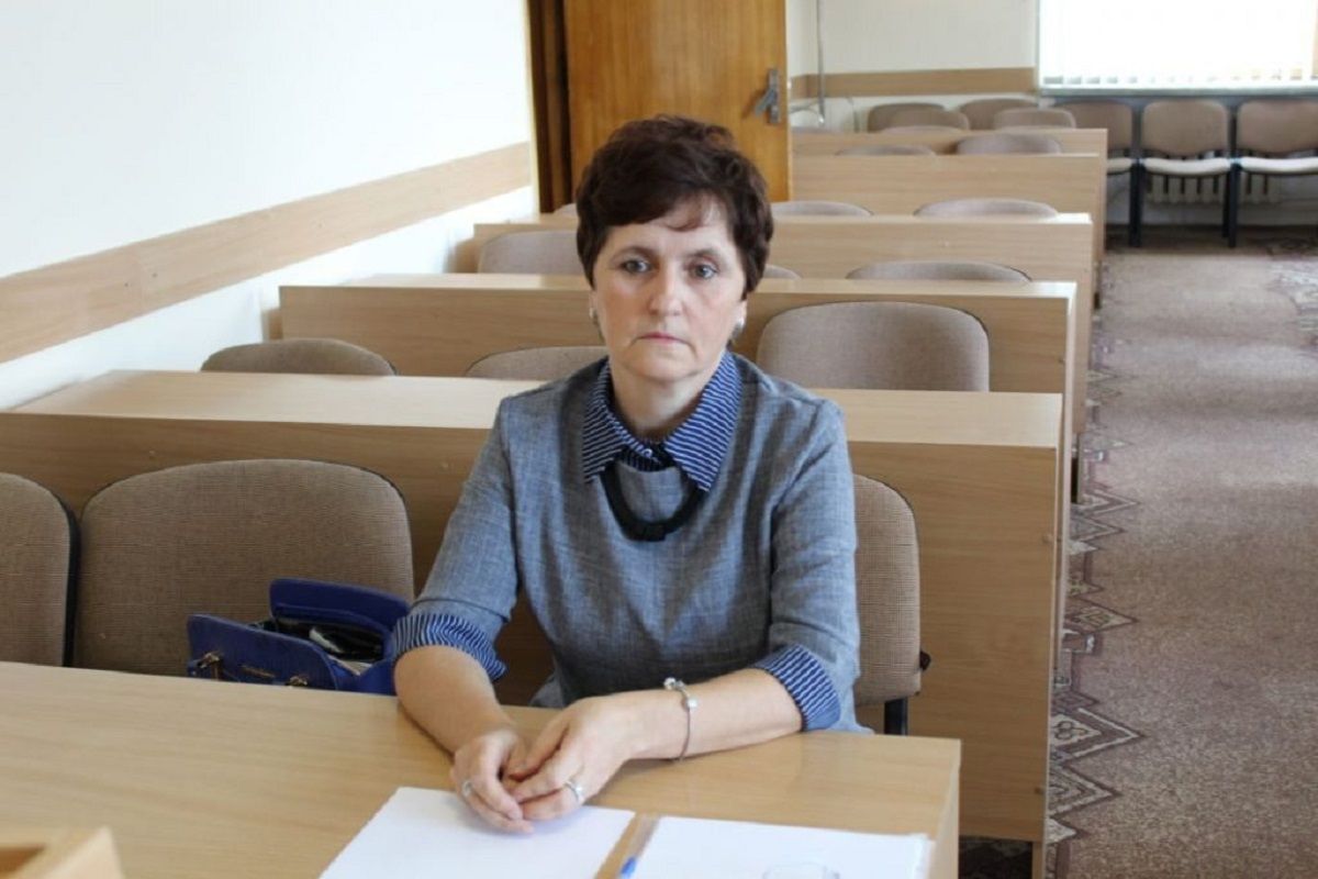 Директорку нововолинського ліцею оштрафували за преміювання родичів