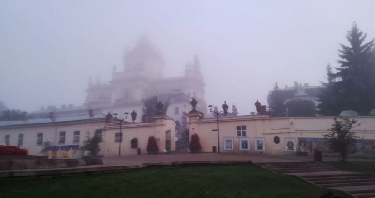Синоптики попереджають про дощі та туман у західних областях
