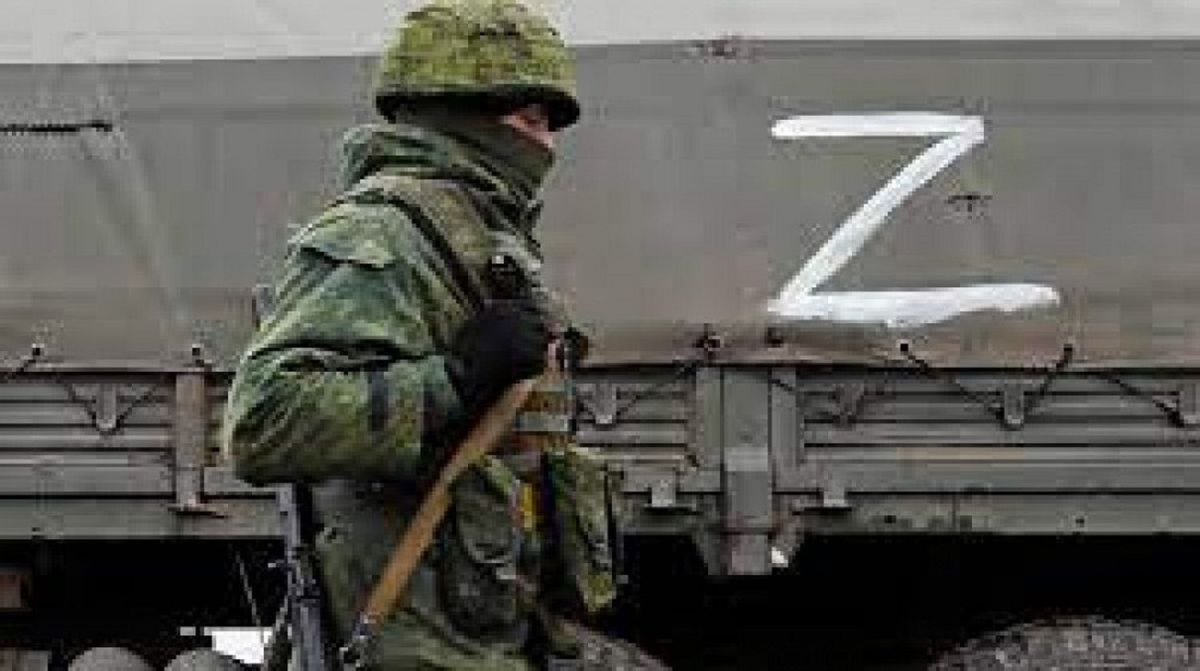 Перевдягнені у цивільне росіяни готують Херсон до вуличних боїв