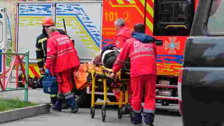 Мешканка Хмельницького впала у ліфтову шахту з четвертого поверху