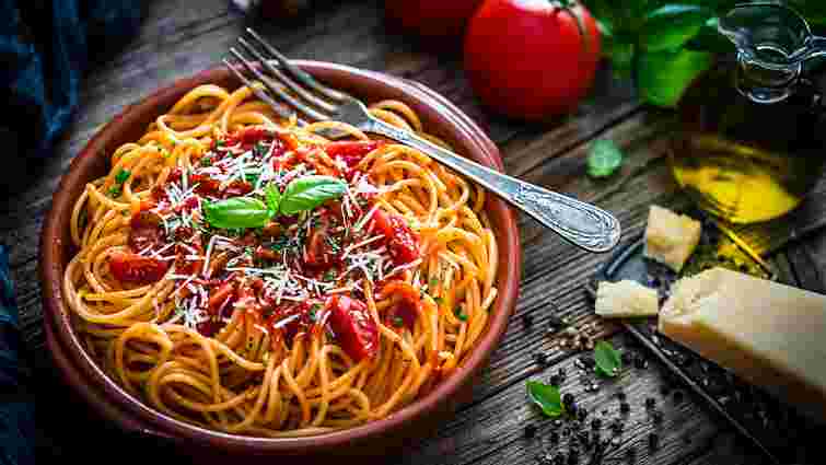 Спагеті болоньєзе нашвидкуруч. Рецепт дня