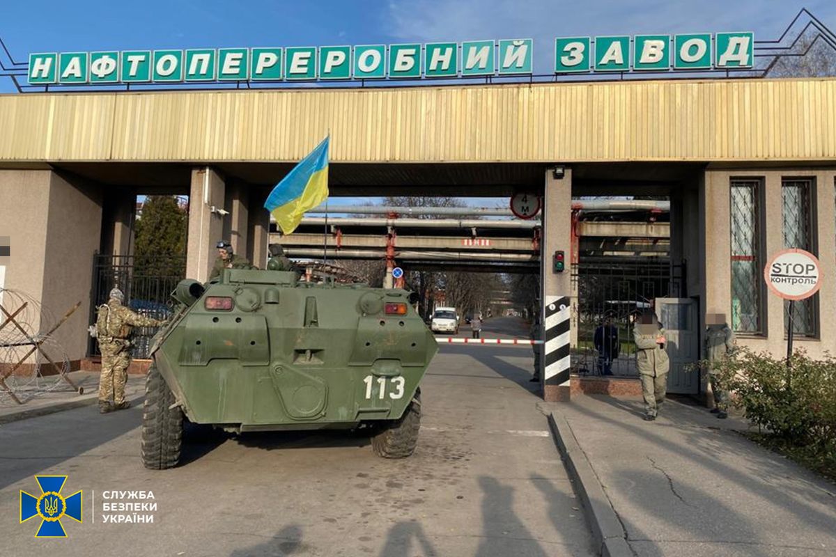 СБУ провела обшуки у двох переданих державі стратегічних компаніях