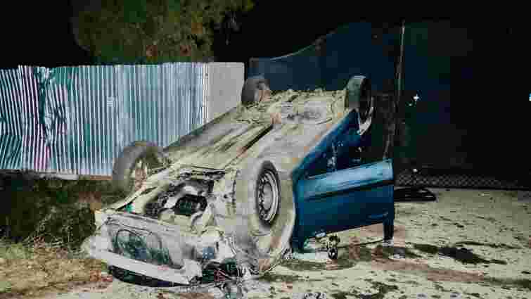 П'яний 19-річний водій на швидкості перекинув автомобіль на Прикарпатті 