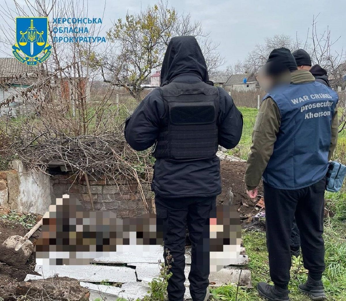 На звільненій території Херсонщини знайшли тіла закатованих цивільних