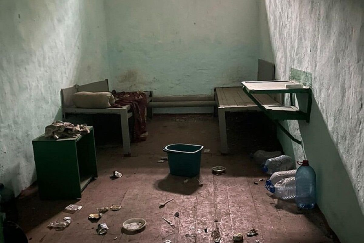 Поліція показала катівню, влаштовану окупантами у Снігурівці