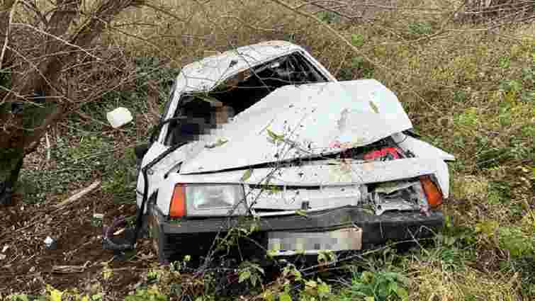 62-річний водій загинув внаслідок перекидання авто на Львівщині 