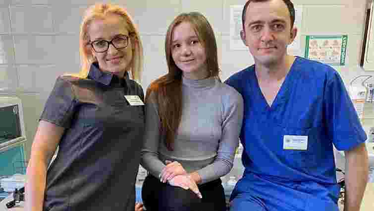 Львівські хірурги заново сформували ніс 17-річній мешканці Борислава