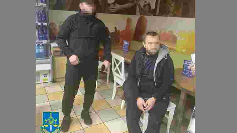 Біля пункту пропуску у Шегинях затримали 32-річного переправника ухилянтів