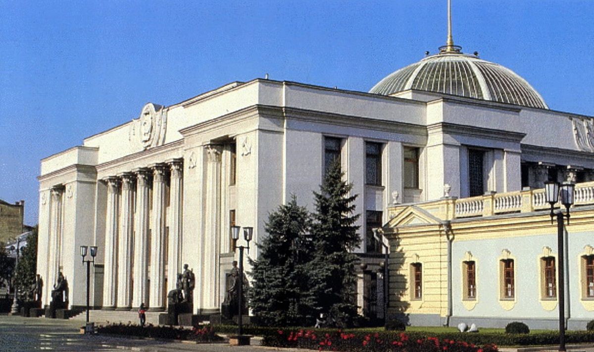 Парламент звільнив від податків деякі види благодійної допомоги, зібраної волонтерами