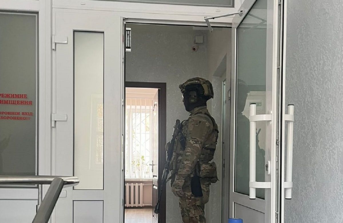 Трьох поліцейських з Тернопільщини звинуватили у катуванні чоловіка