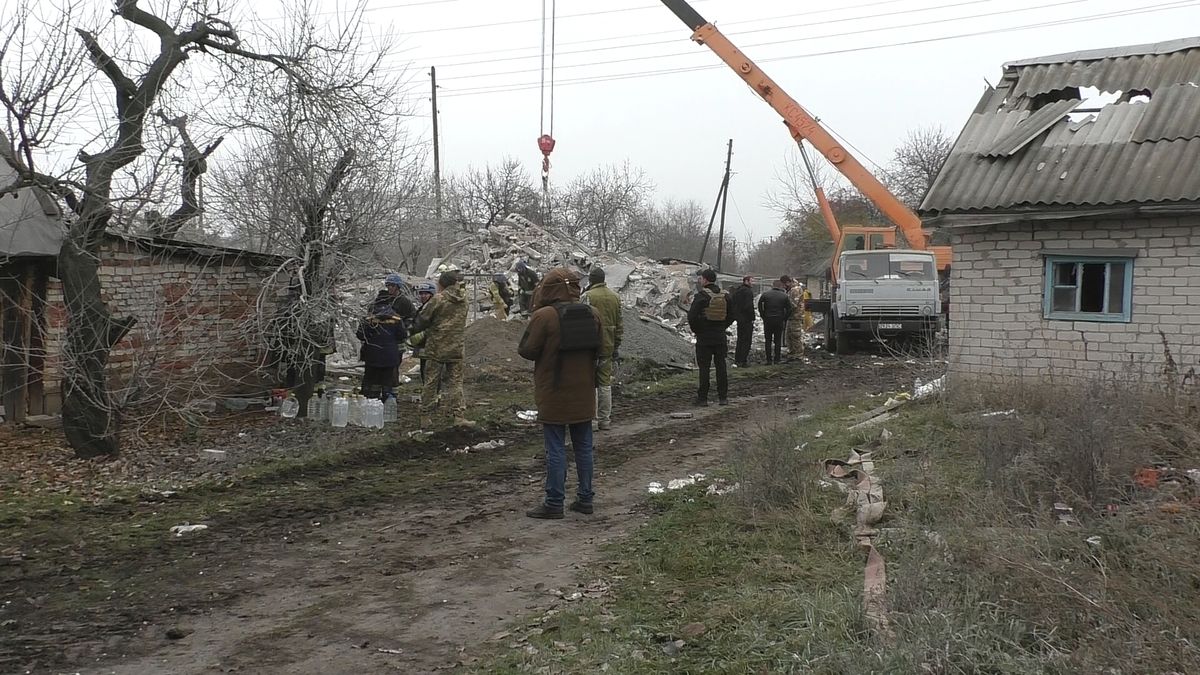 Кількість загиблих внаслідок ракетного удару по будинку у Вільнянську зросла до 10