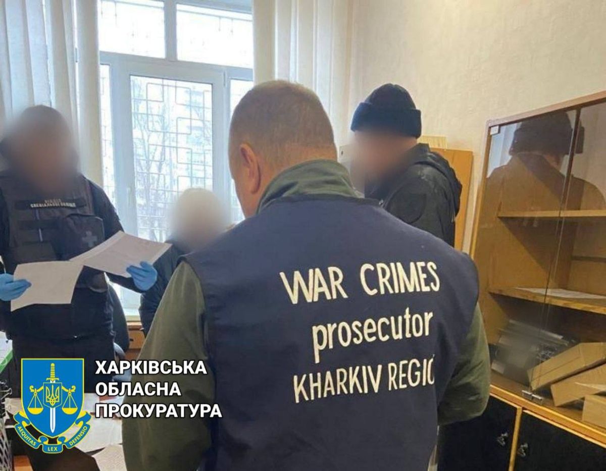 Після окупації в куп’янському ліцеї знайшли тисячі російських підручників
