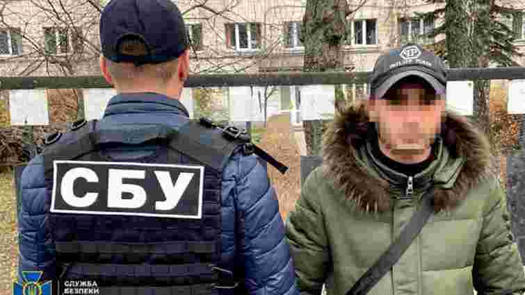 Розшукуваний Інтерполом іноземець хотів створити злочинну групу на заході України