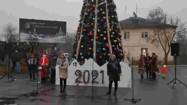 Міськрада Ківерців вирішила встановити новорічну ялинку