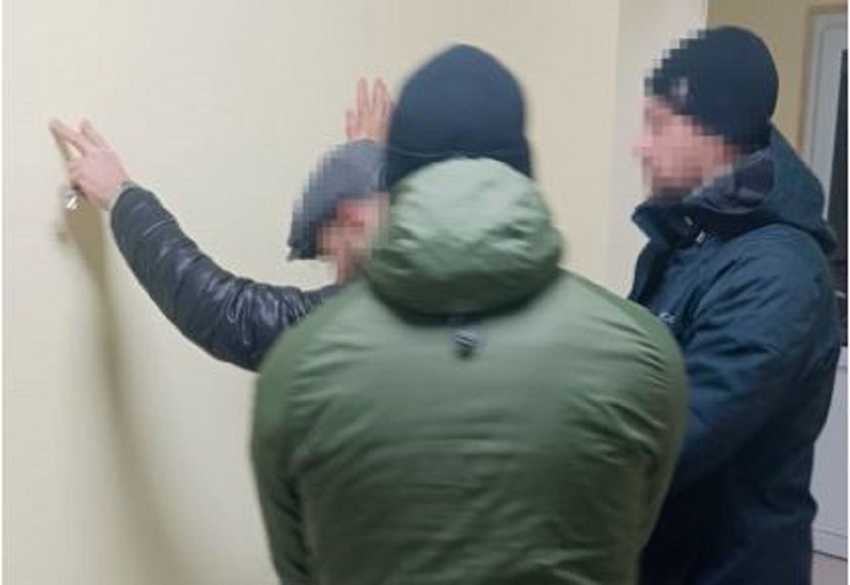 СБУ затримала у Києві російського агента, який прибув з Криму готувати диверсії