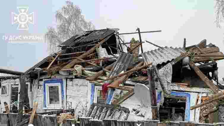 Сільський будинок завалився внаслідок вибуху газового балона біля Луцька