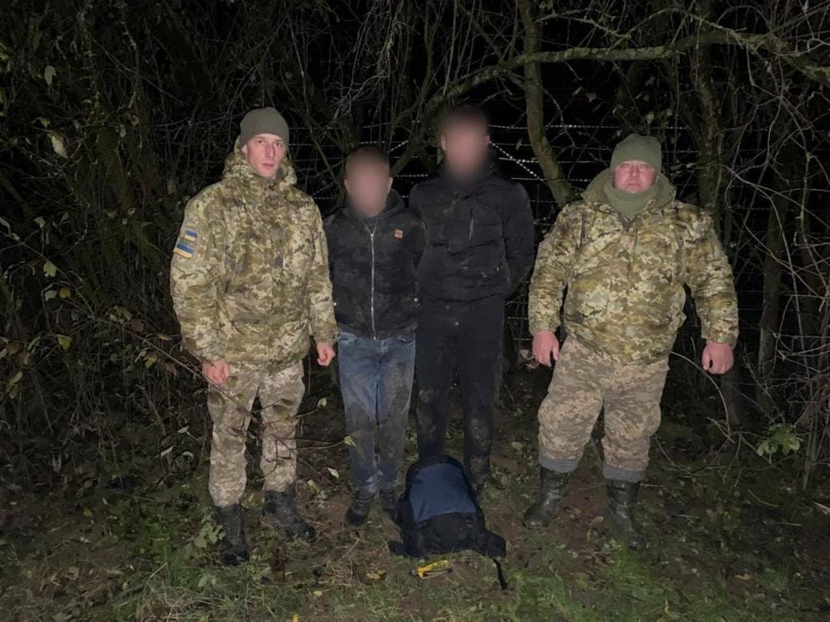 Прикордонники виявили двох ухилянтів у кущах під Ужгородом