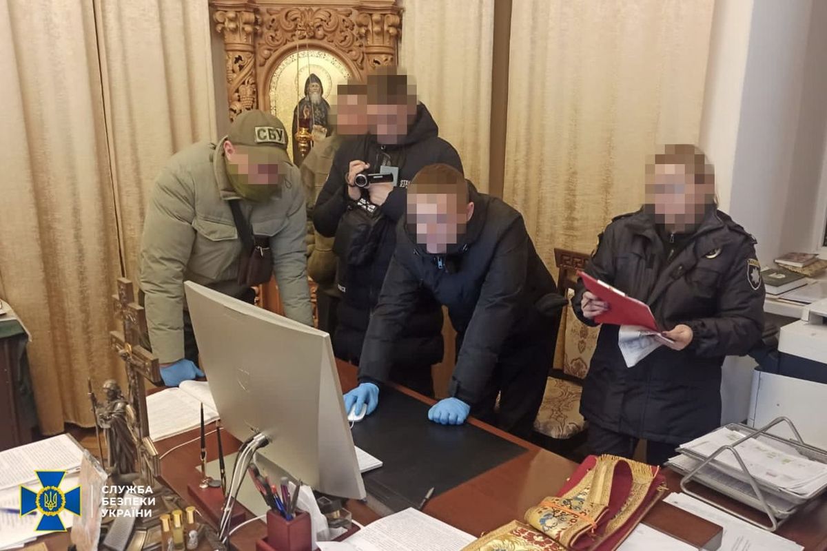 Під час обшуків в УПЦ МП на Тернопільщині та Прикарпатті знайшли антиукраїнську літературу